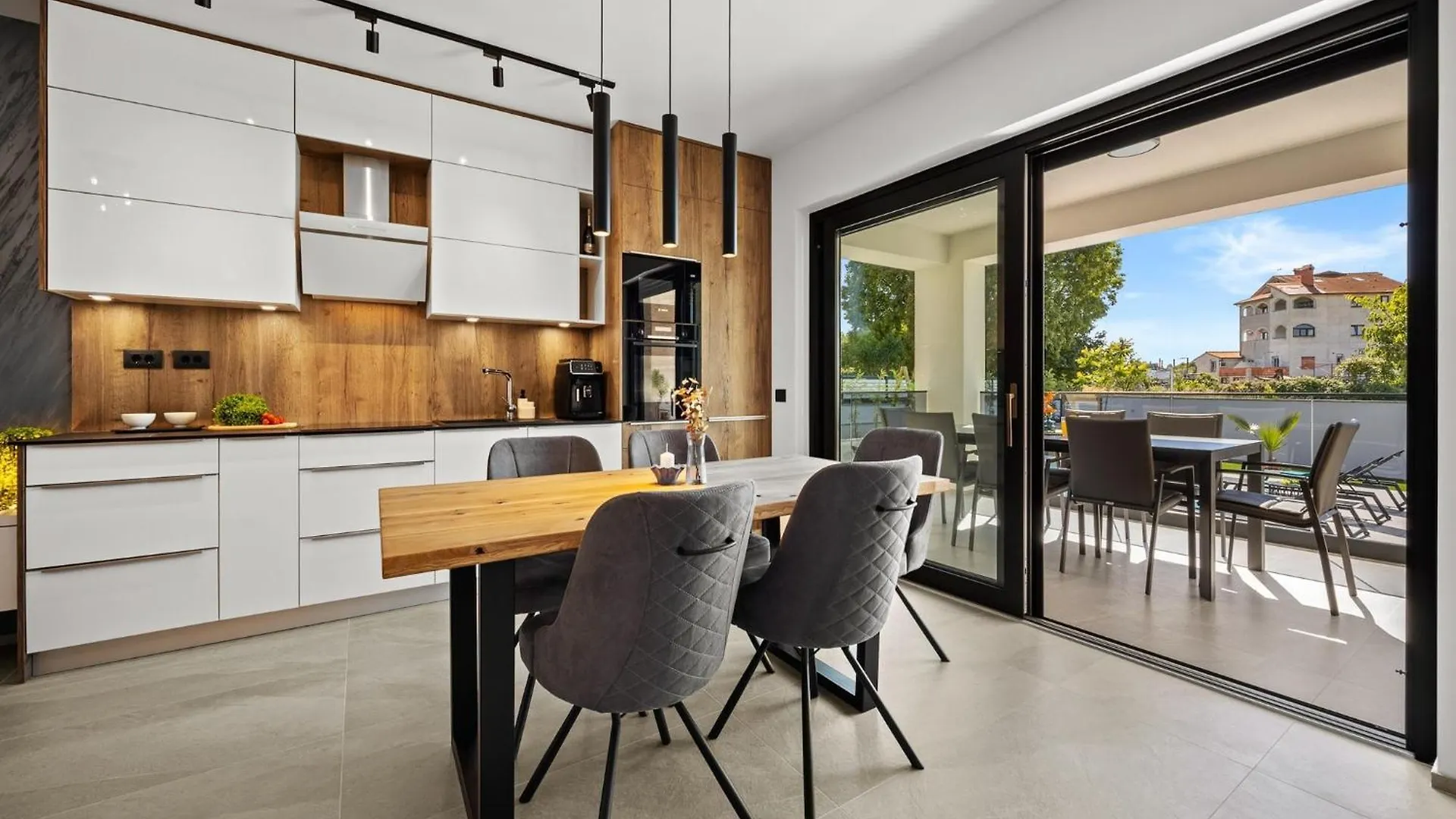 Villa By The Beach In Pula Stinjan