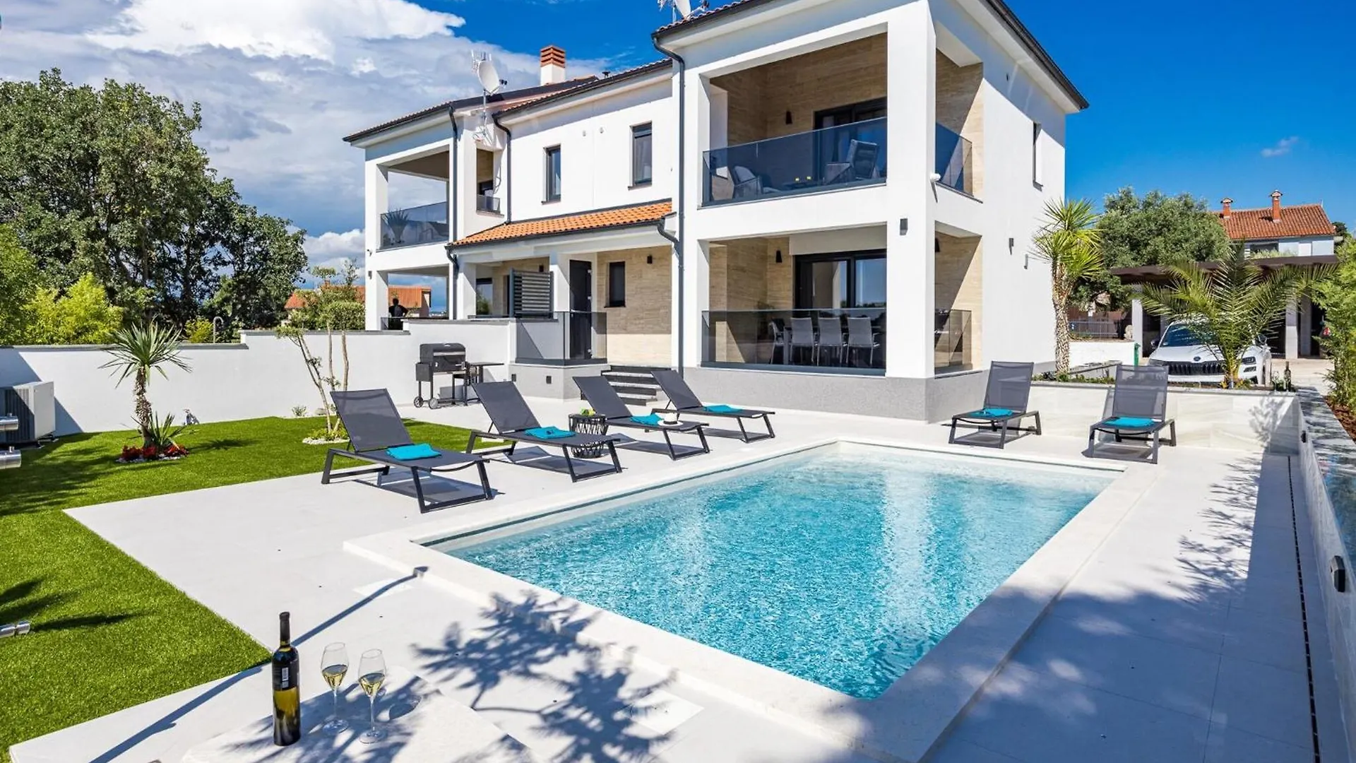 Villa By The Beach In Pula Stinjan