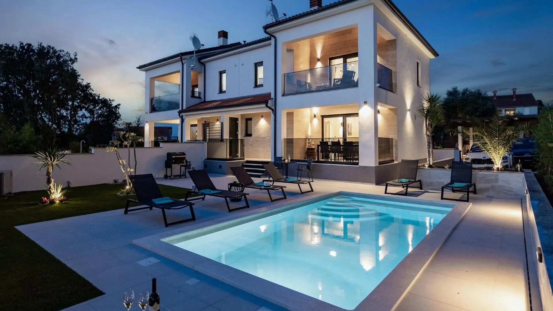 Villa By The Beach In Pula Stinjan Croatia
